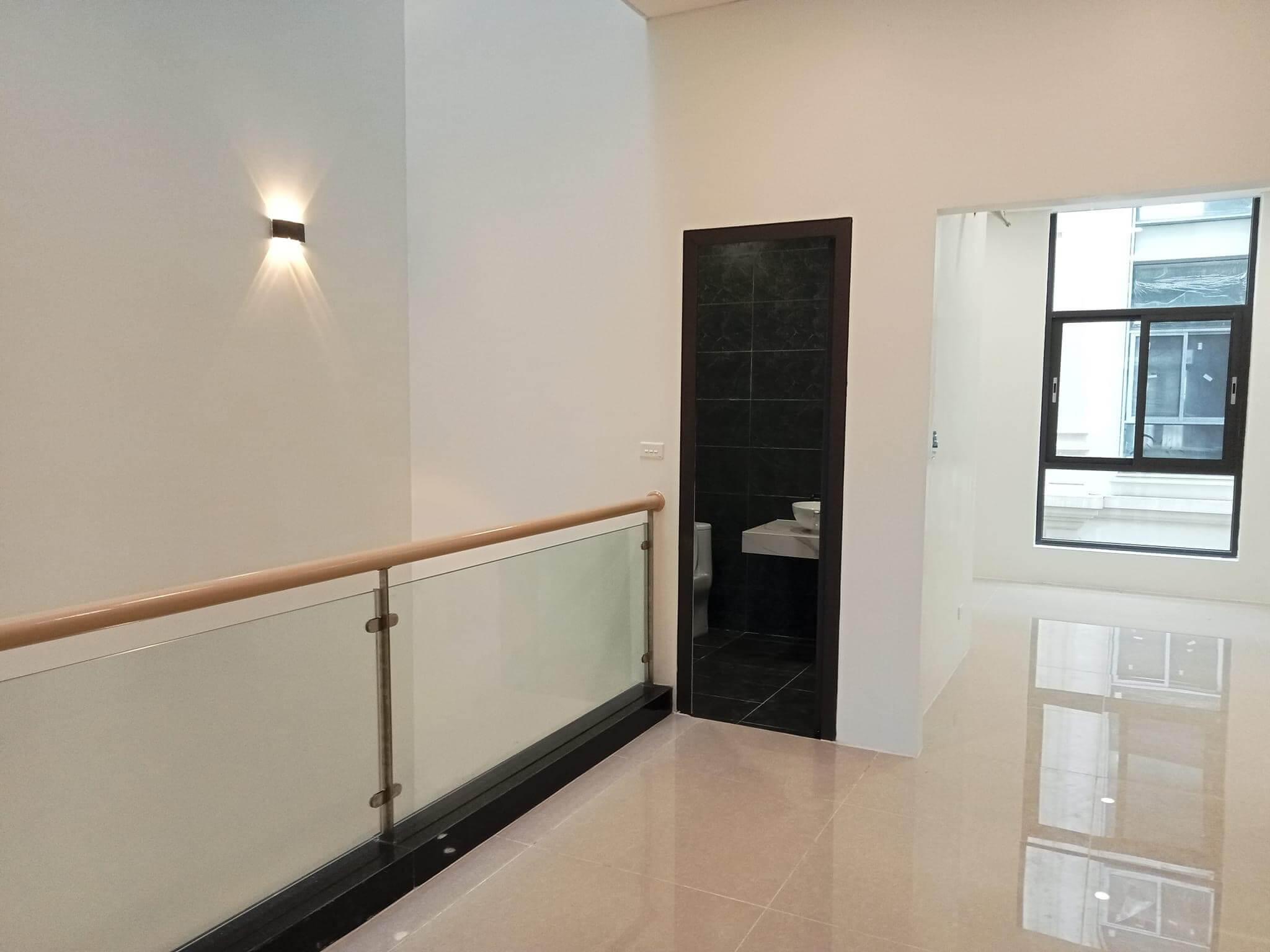 Khu vực nhà vệ sinh