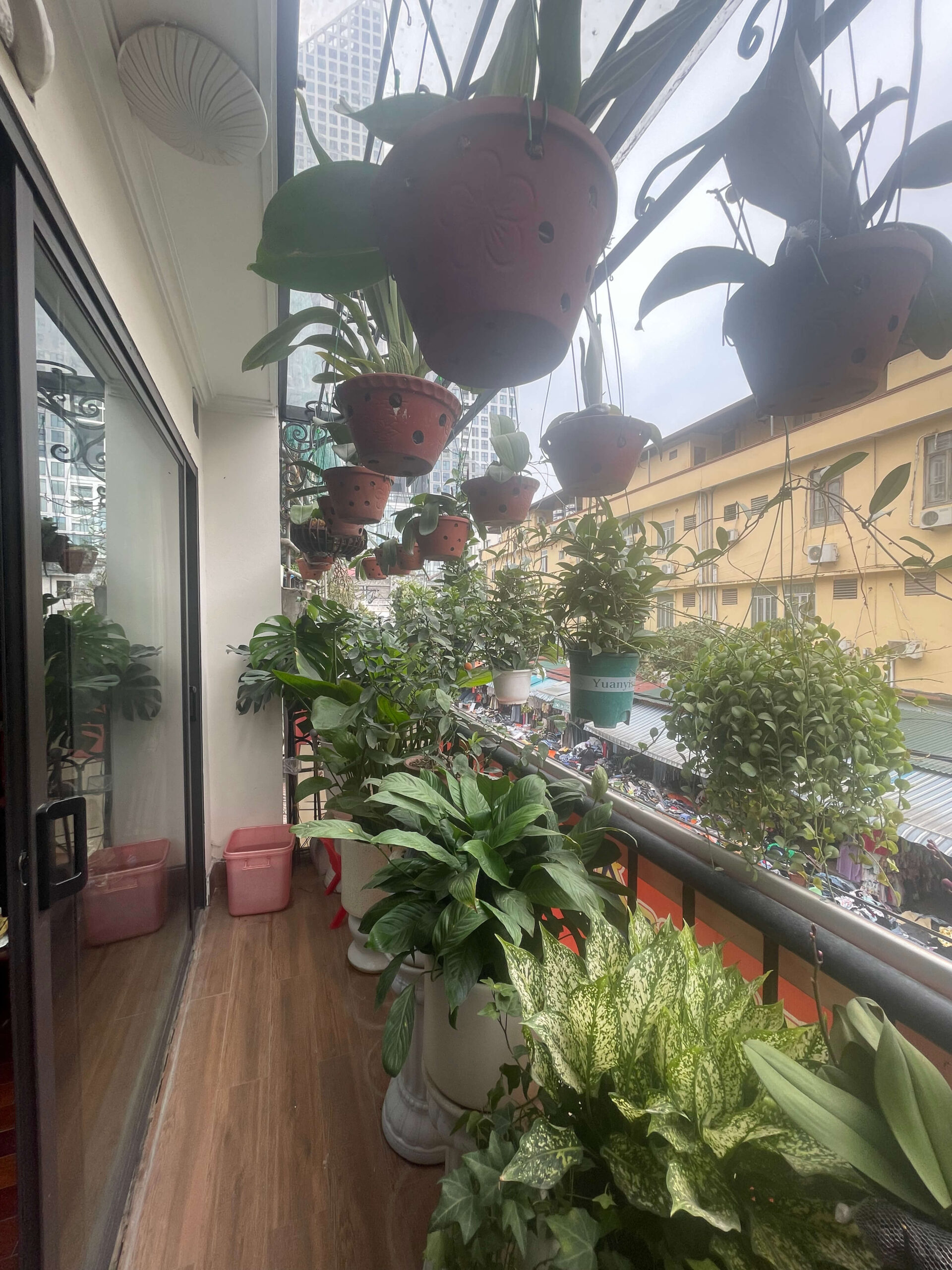 Khu vực ban công