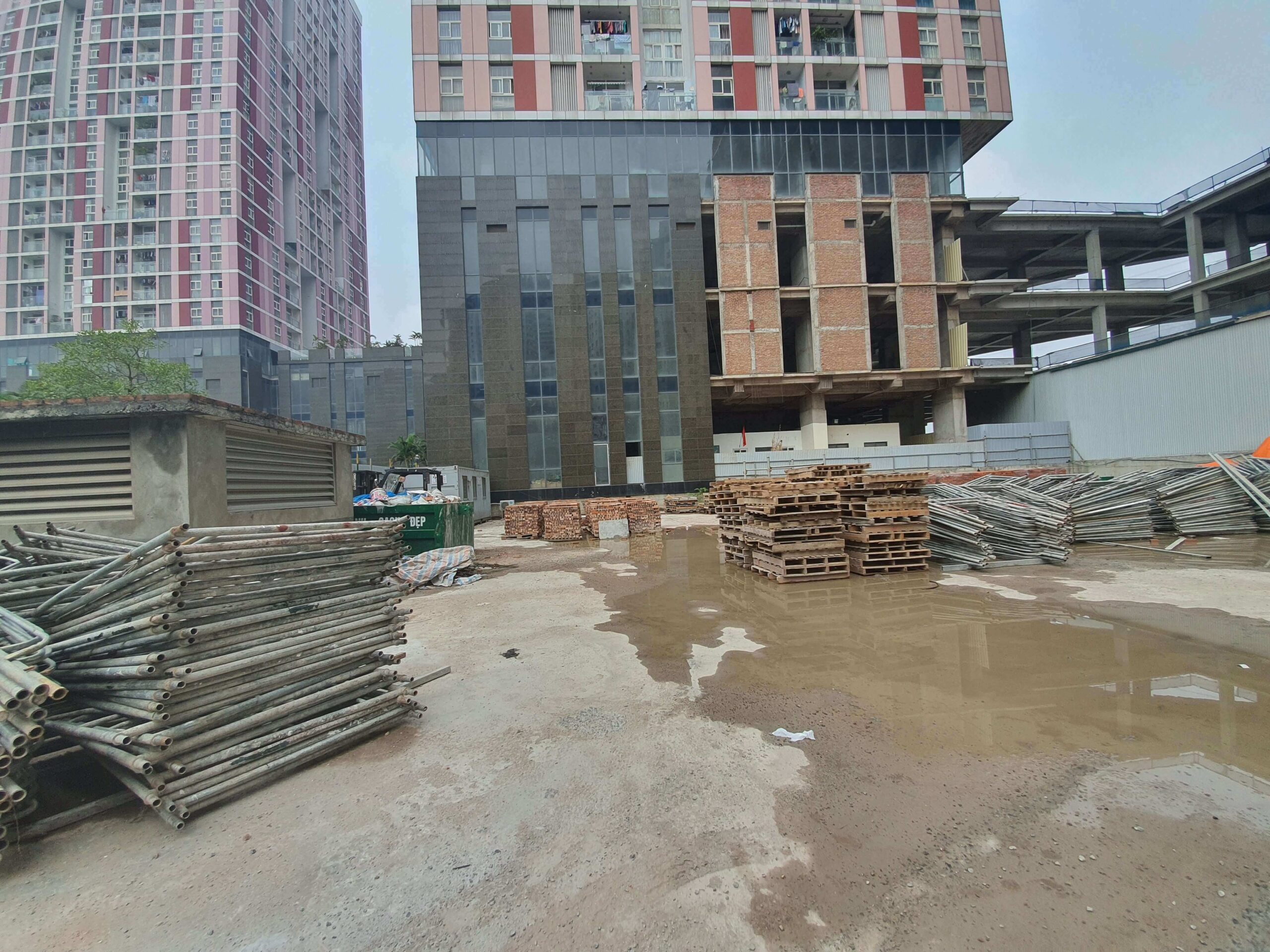 Vật liệu tại công trình trường Quốc tế Nhật Bản